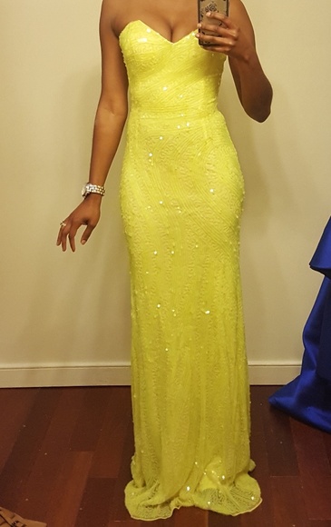 Electric Lemon Gown - Picture 6 of 7